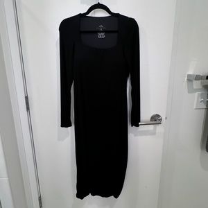 SQUARE NECK MIDI BRAMI DRESS